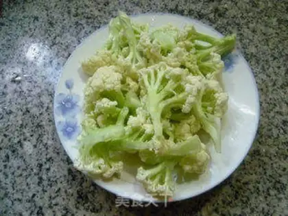 Make Pyramid shrimp cuisine step 2
