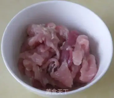 Make Old cucumber fried meat step 2