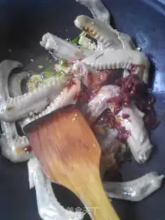 Make Spicy beer and duck wings step 3