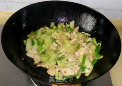 Make Old cucumber fried meat step 10