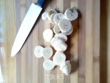 Make Banana Virgin fruit shake step 1