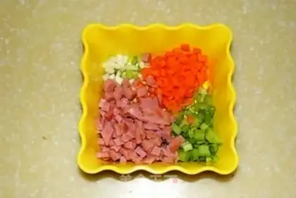 Make Seafood egg fried rice step 5