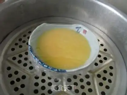 Make High soup and eggs step 5
