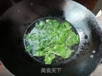 Make Cricket egg soup step 4