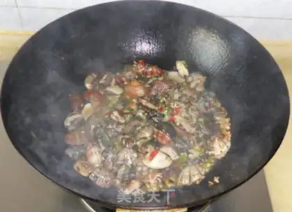 Make Onion spicy clams step 5