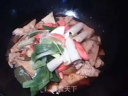 Make Onion beans, frozen tofu step 5