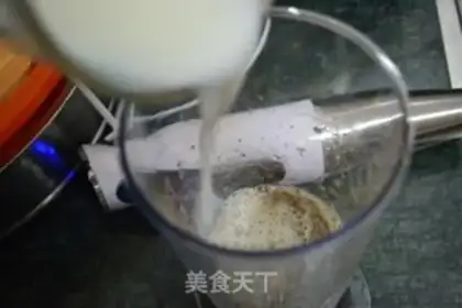 Make Taco milk popsicle step 3