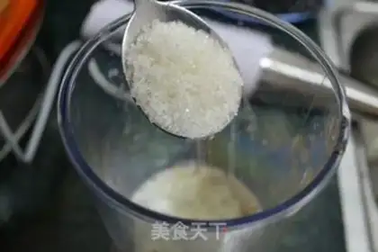 Make Taco milk popsicle step 4