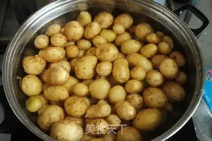 Make Pepper salt, potatoes step 0