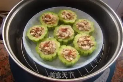 Make The flowers make bitter melons step 5