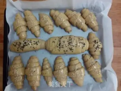 Make Cream horns step 6