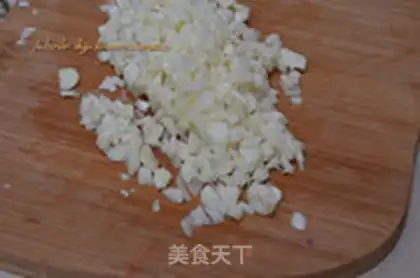 Make Garlic cabbage step 1
