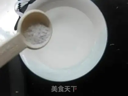 Make Hands on red sugar step 1