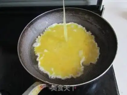 Make Eggs and peas step 3