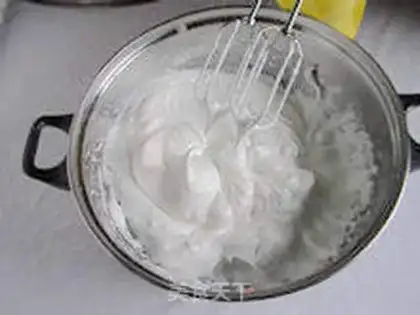 Make Strawberry Cake step 1