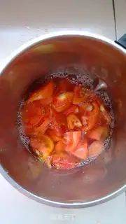 Make Tomato sauce step 1