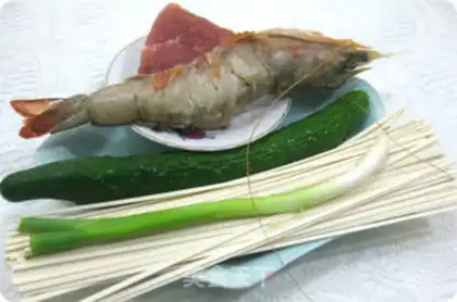 Make Shrimp noodles step 0
