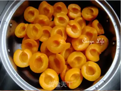 Make Red almond jam step 1