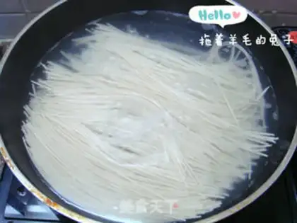 Make Onions of pork and ham step 5