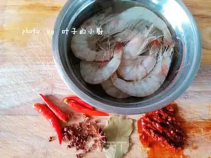 Make Spicy water for shrimp step 0