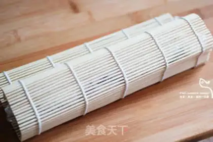 Make Flying fish seed sushi rolls step 5