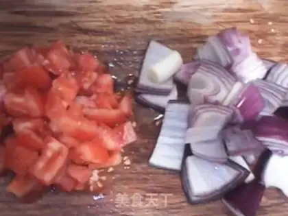 Make Onion tomato fried meat step 2