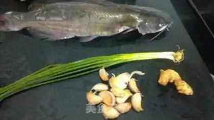Make Garlic forktail step 0
