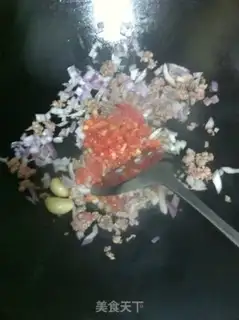 Make Seafood tomato pasta step 4