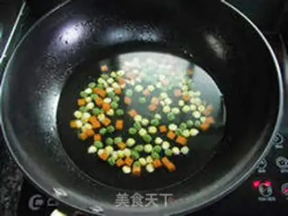 Make Four-coloured fried rice step 2