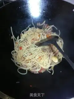 Make Seafood tomato pasta step 8
