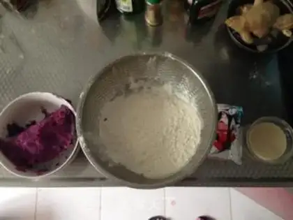 Make Purple roses step 0