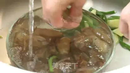 Make Ginger onions burning sea cucumbers step 2