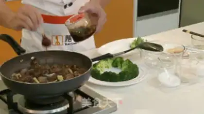 Make Ginger onions burning sea cucumbers step 5