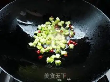 Make Peanut-fried bitter melon step 3