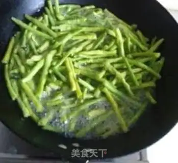 Make Long bean horns step 2