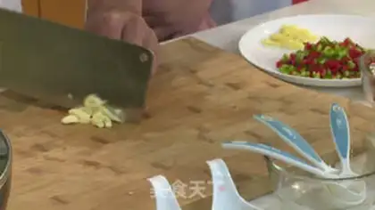 Make Spicy shrimp step 1