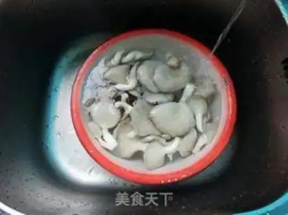 Make Scrambled mushrooms step 0