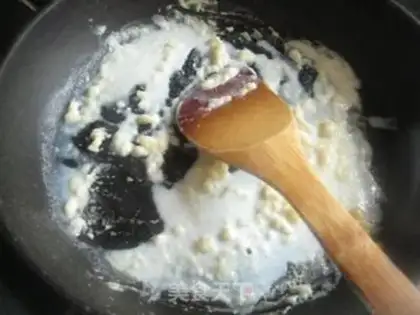 Make White sauce cheese bread step 5