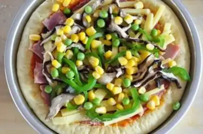 Make Bacon Garden Pizza step 12