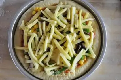 Make Bacon Garden Pizza step 13
