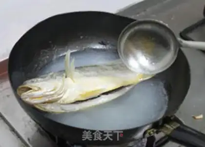 Make Squirt the yellowfish step 2