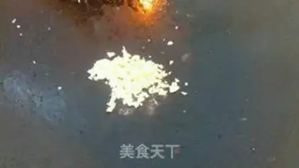 Make Garlic fans step 1