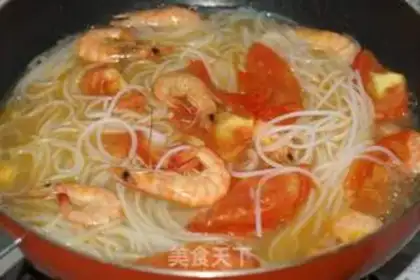 Make Shrimp tomato rice powder step 4