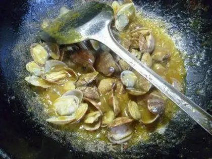 Make Curry clams step 8
