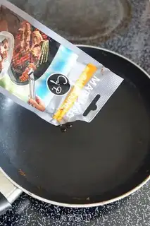 Make Black pepper steak, honey sauce step 3