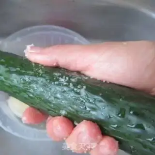 Make Shoot the cucumber step 0