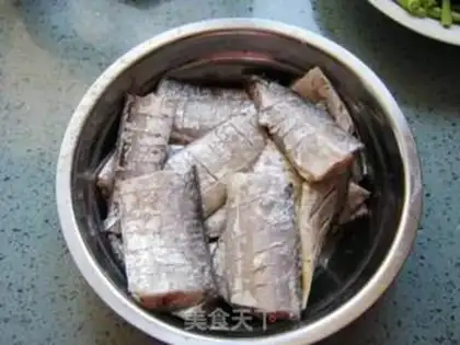 Make Dried fish step 1