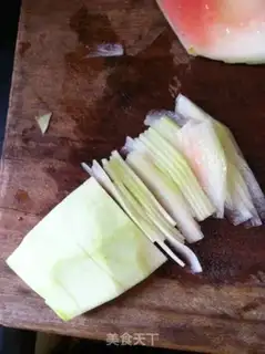 Make The little wood is cold with watermelon skin step 4