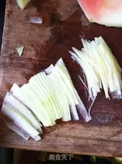 Make The little wood is cold with watermelon skin step 5