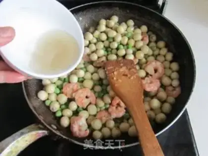 Make Shrimp green bean rice step 10